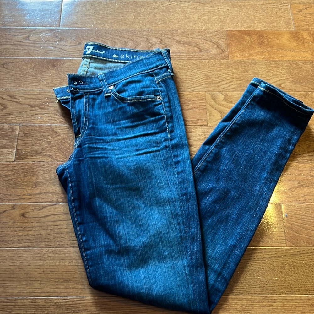 NWOT 7 For all Mankind sz 29 The Skinny jeans in dark wash no distressing